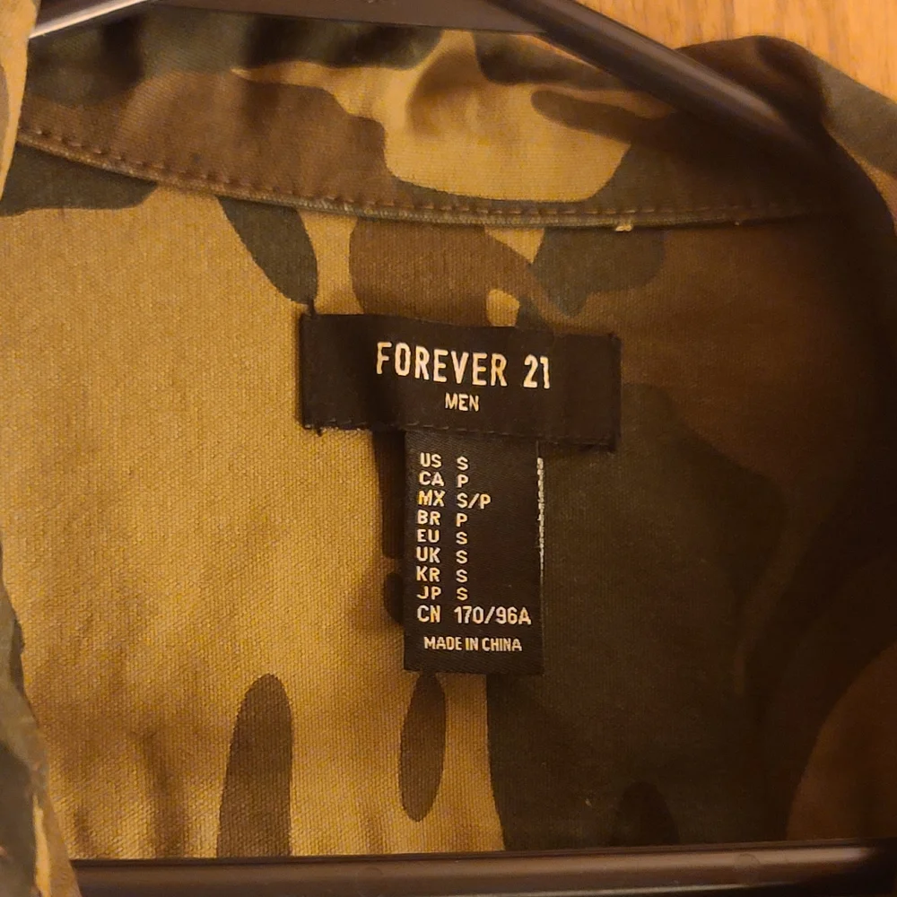 FOREVER 21 Men's Camouflage Jacket | Regular Fit | Small | Olive Green | Cotton - Picture 3 of 8